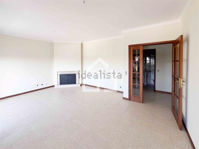 Apartamento, Paços de Brandão