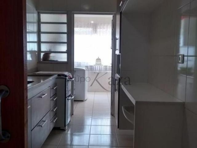 Apartamento Padrão em Caçapava