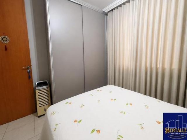 Apartamento Padrão na Rua Padre Faustino