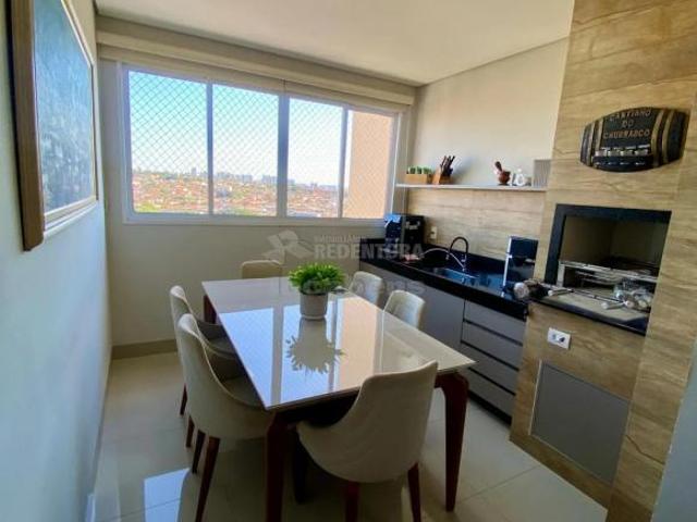 Apartamento Padrão para Venda com 3 Dormitórios no bairro Vila Dória