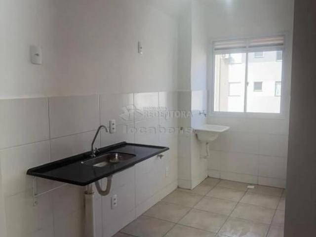 Apartamento Padrão para Venda com 02 Dormitórios no bairro Loteamento Residencial Maria Adélia