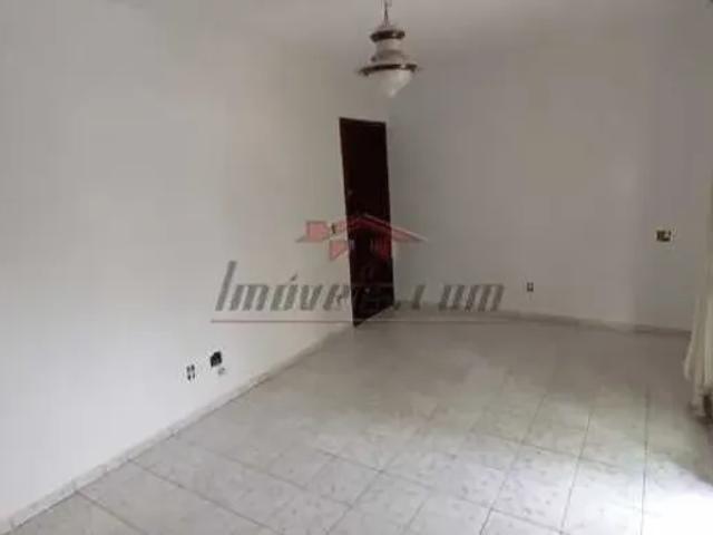 Apartamento Padrão / Residencial / Vila Valqueire