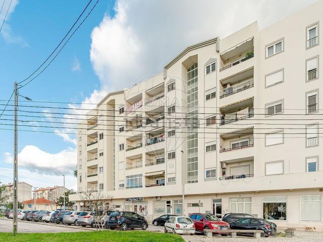 Apartamento, Palhais e Coina