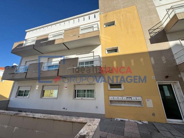 Apartamento, Palhais e Coina