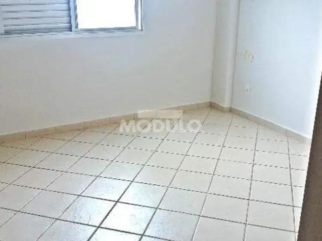 APARTAMENTO para aluguel, 3 quartos, 1 suíte, 1 vaga, TABAJARAS Uberlândia/MG