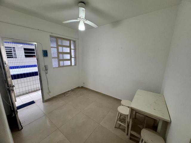 Apartamento para Aluguel com 1 quartos, 44 m² por R$ 1.700