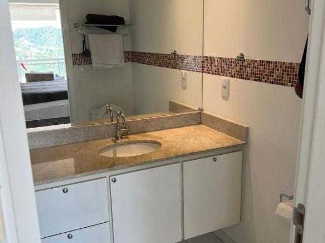 Apartamento para Aluguel com 1 quartos, 63 m² por R$ 5.400