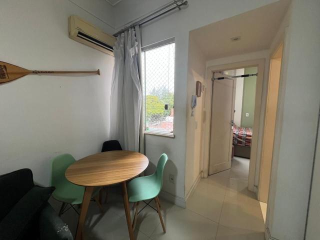 Apartamento para Aluguel com 1 quartos, 60 m² por R$ 2.500