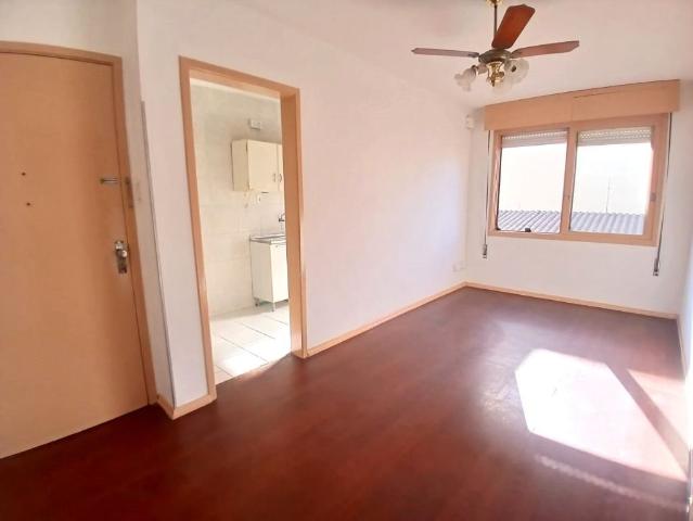 Apartamento para Aluguel com 1 quartos, 39 m² por R$ 1.100