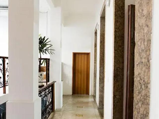 Apartamento para aluguel com 296 metros quadrados com 3 quartos