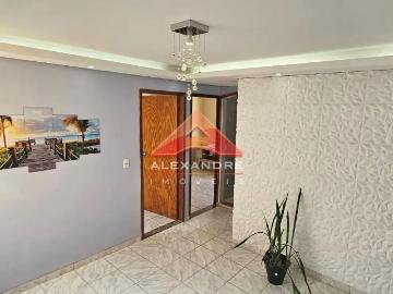Apartamento para Aluguel com 2 quartos, 42 m² por R$ 1.400