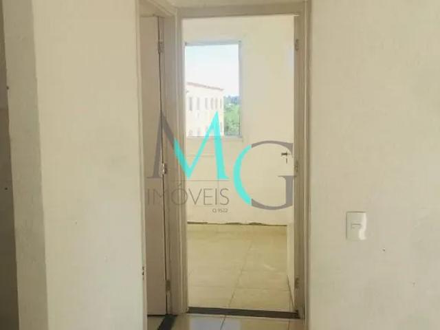 Apartamento para Aluguel com 2 quartos, 42 m² por R$ 950