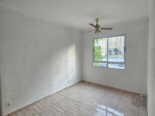 Apartamento para Aluguel com 2 quartos, 45 m² por R$ 1.700