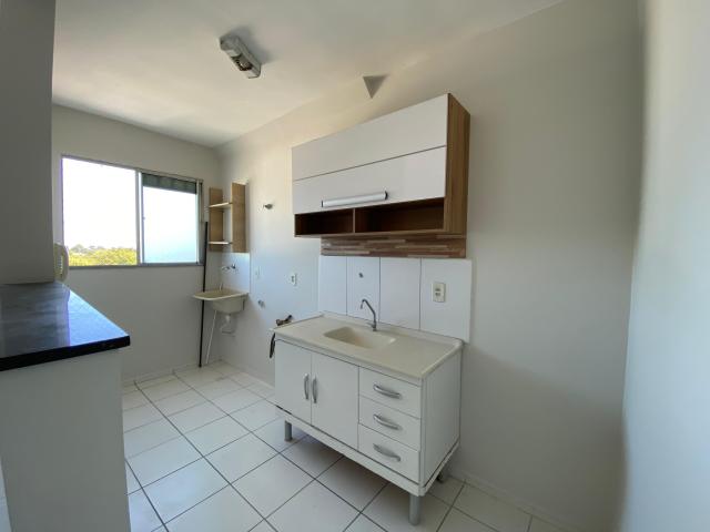 Apartamento para Aluguel com 2 quartos, 52 m² por R$ 1.300