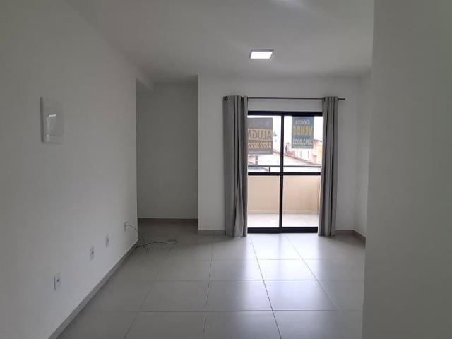 Apartamento para Aluguel com 2 quartos, 62 m² por R$ 2.000