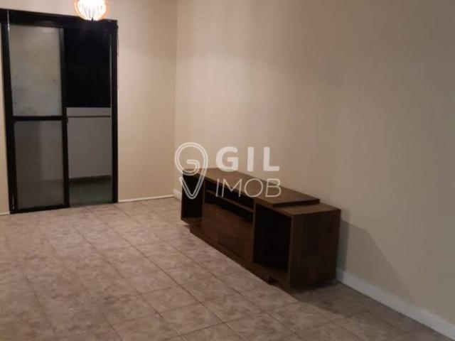 Apartamento para Aluguel com 2 quartos, 67 m² por R$ 2.000