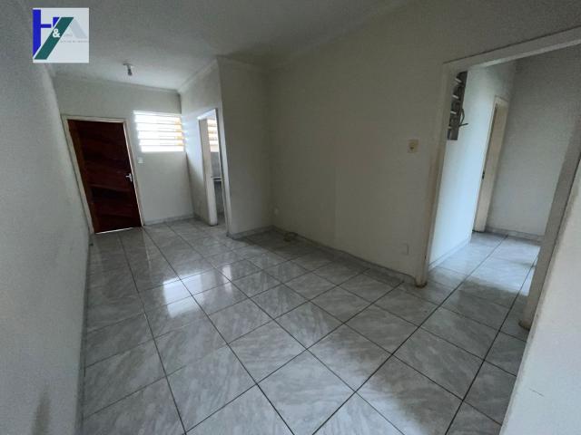 Apartamento para Aluguel com 2 quartos, 65 m² por R$ 2.000