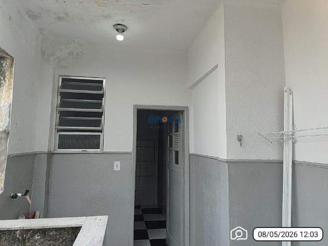 Apartamento para Aluguel com 2 quartos, 66 m² por R$ 1.100