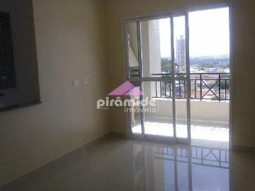 Apartamento para Aluguel com 2 quartos, 66 m² por R$ 2.200