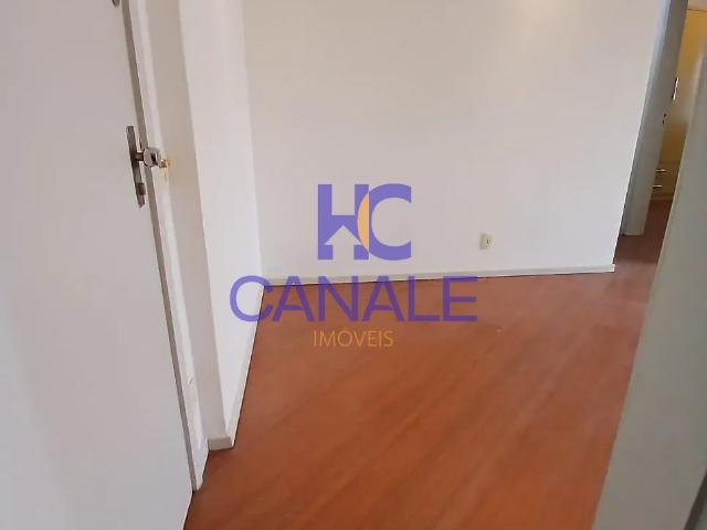 Apartamento para Aluguel com 2 quartos, 73 m² por R$ 2.500