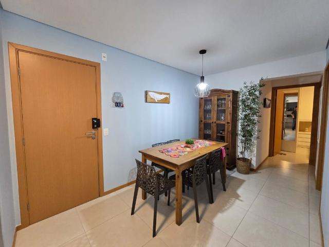 Apartamento para Aluguel com 2 quartos, 73 m² por R$ 4.000