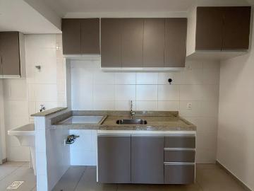 Apartamento para Aluguel com 2 quartos, 70 m² por R$ 2.050
