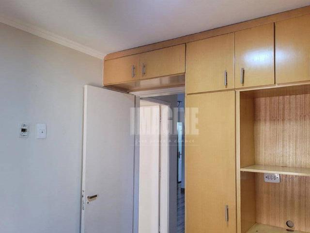 Apartamento para Aluguel com 2 quartos, 70 m² por R$ 2.100