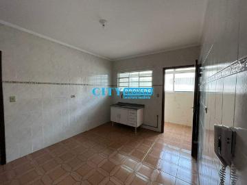 Apartamento para Aluguel com 2 quartos, 72 m² por R$ 1.800