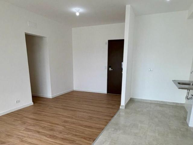 Apartamento para Aluguel com 2 quartos, 72 m² por R$ 3.200