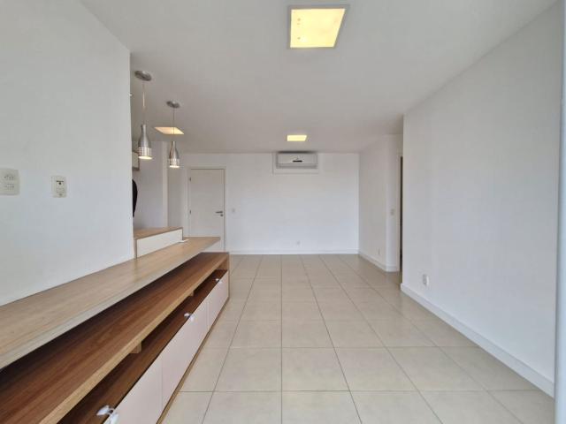 Apartamento para Aluguel com 2 quartos, 80 m² por R$ 6.999