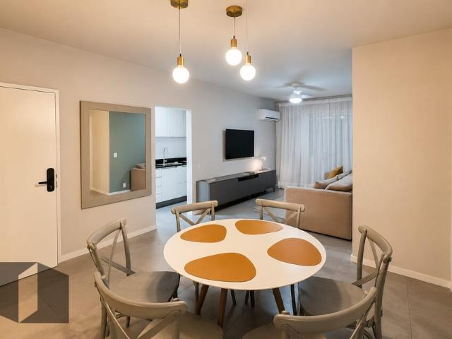 Apartamento para Aluguel com 2 quartos, 93 m² por R$ 16.800