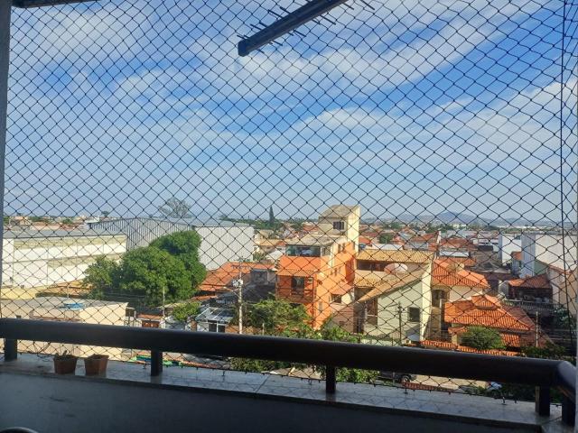 Apartamento para Aluguel com 2 quartos, 90 m² por R$ 2.100