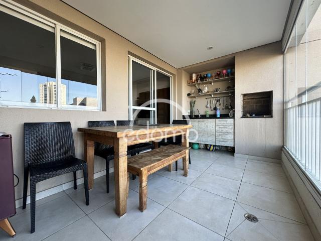 Apartamento para Aluguel com 2 quartos, 90 m² por R$ 5.300