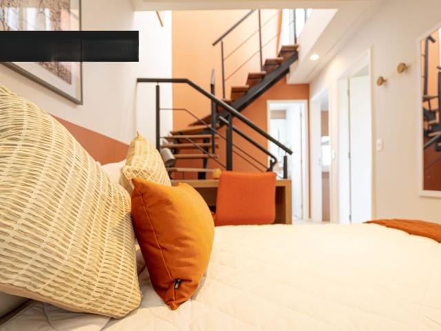 Apartamento para Aluguel com 2 quartos, 121 m² por R$ 17.684