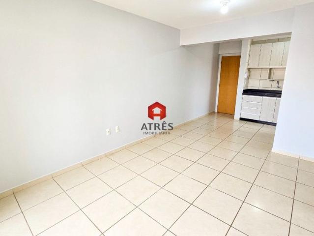 Apartamento para Aluguel com 2 Quartos e Suíte no Condomínio Clube Portal das Flores