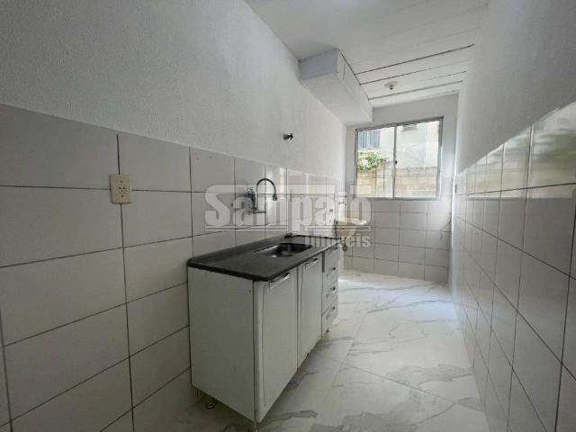 Apartamento para aluguel com 2 quartos em Inhoaíba com 43m²