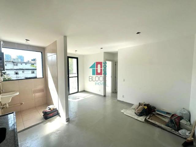 Apartamento para aluguel com 2 quartos em Recreio dos Bandeirantes com 47m²