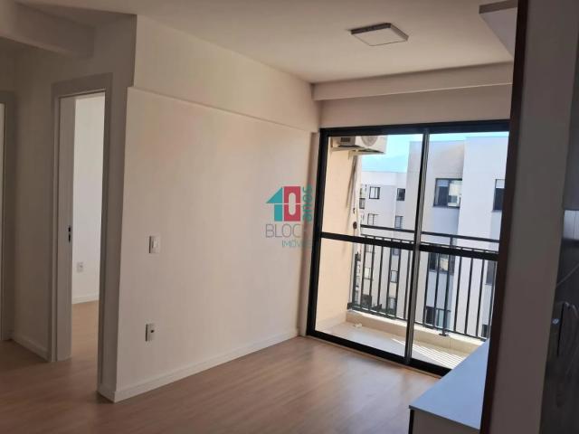Apartamento para aluguel com 2 quartos em Recreio dos Bandeirantes com 50m²