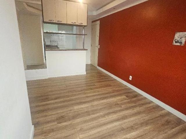 Apartamento para Aluguel com 3 quartos, 54 m² por R$ 2.100