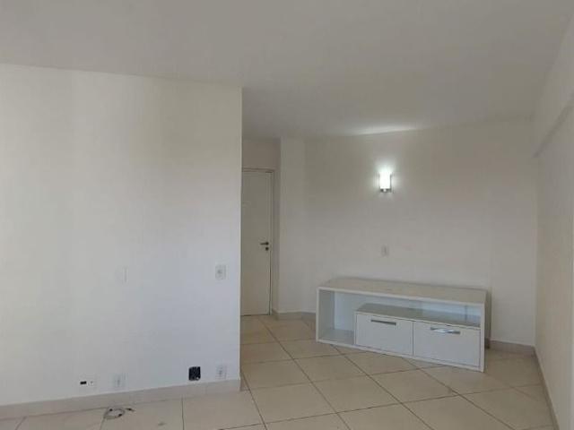 Apartamento para Aluguel com 3 quartos, 75 m² por R$ 2.600