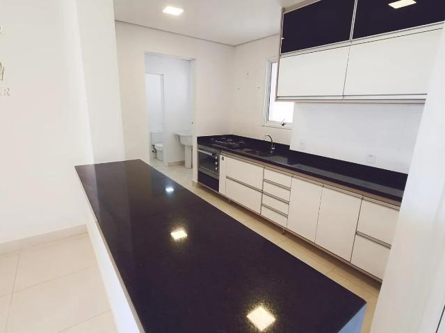 Apartamento para Aluguel com 3 quartos, 76 m² por R$ 3.300