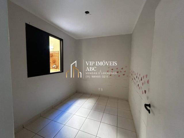 Apartamento para Aluguel com 3 quartos, 75 m² por R$ 2.500