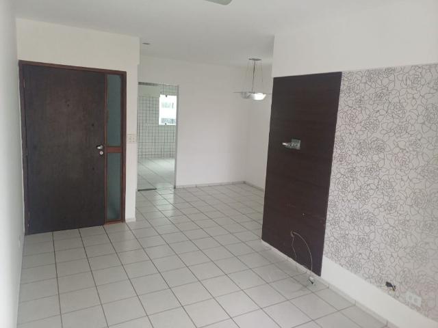 Apartamento para Aluguel com 3 quartos, 80 m² por R$ 2.200
