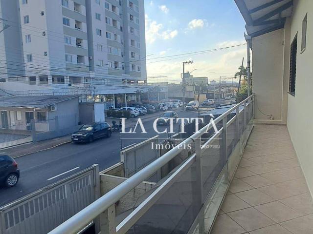 Apartamento para Aluguel com 3 quartos, 80 m² por R$ 3.350