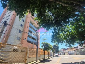 Apartamento para Aluguel com 3 quartos, 86 m² por R$ 2.400