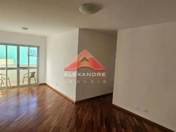 Apartamento para Aluguel com 3 quartos, 86 m² por R$ 2.900