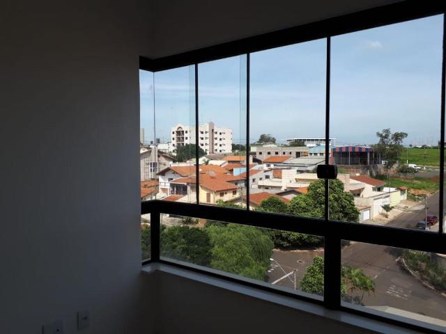 Apartamento para Aluguel com 3 quartos, 86 m² por R$ 3.150