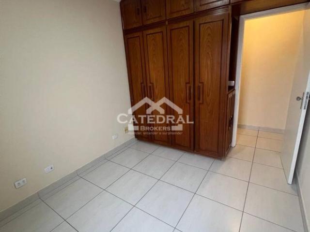 Apartamento para Aluguel com 3 quartos, 104 m² por R$ 3.300