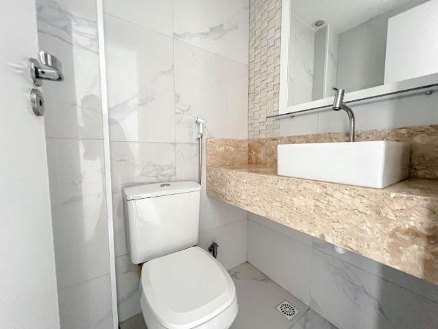 Apartamento para Aluguel com 3 quartos, 104 m² por R$ 3.700