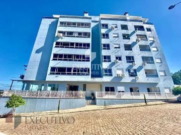 Apartamento para Aluguel com 3 quartos, 105 m² por R$ 1.560